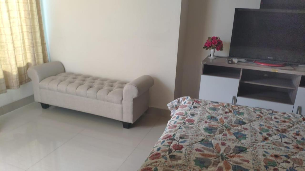 Apartemen Grand Kamala Lagoon Bekasi By Cicie Room Eksteriør billede